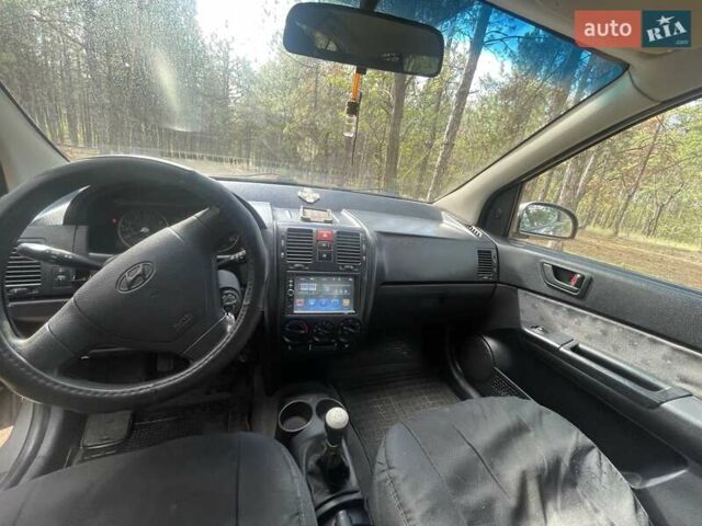 Серый Хендай Гетц, объемом двигателя 1.34 л и пробегом 380 тыс. км за 3800 $, фото 3 на Automoto.ua
