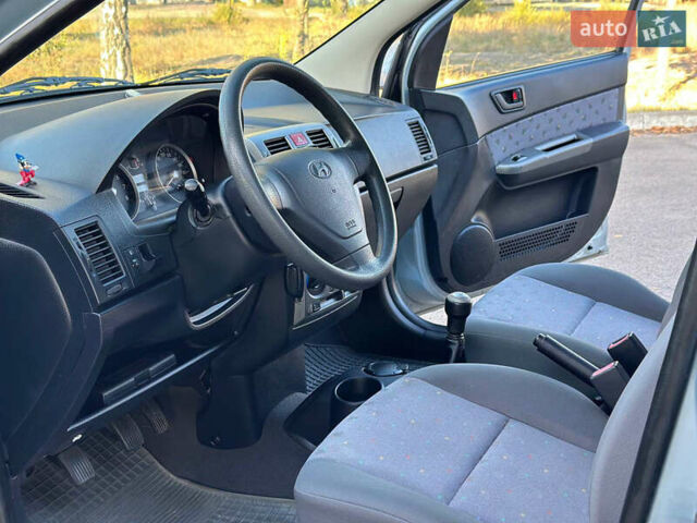 Сірий Хендай Гетц, об'ємом двигуна 1.3 л та пробігом 33 тис. км за 5400 $, фото 10 на Automoto.ua