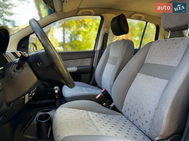 Хендай Гетц 2005 в Киеве на Automoto.ua Серый Хендай Гетц, объемом двигателя 1.4 л и пробегом 160 тыс. км за 3640 $, фото 15 на Automoto.ua