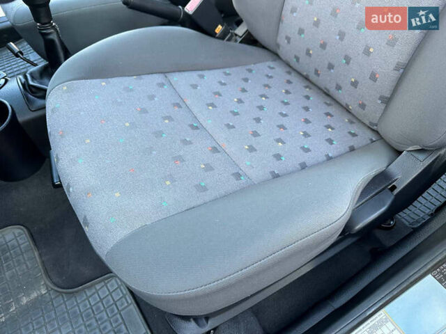 Сірий Хендай Гетц, об'ємом двигуна 1.3 л та пробігом 33 тис. км за 5400 $, фото 16 на Automoto.ua