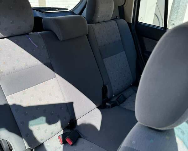 Сірий Хендай Гетц, об'ємом двигуна 1.3 л та пробігом 150 тис. км за 3999 $, фото 4 на Automoto.ua