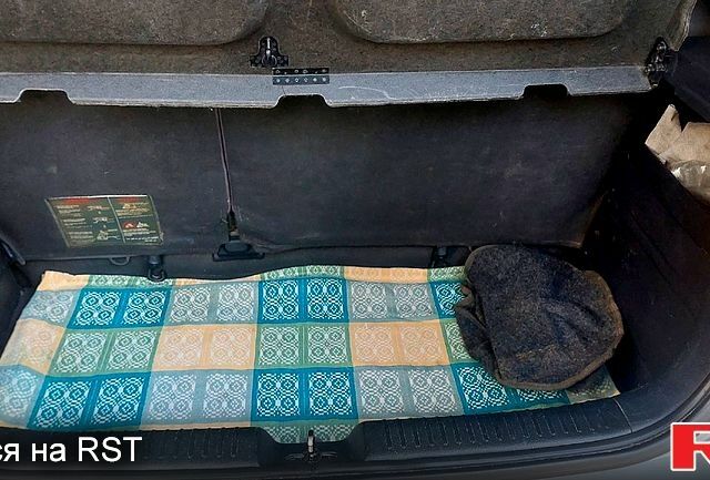 Сірий Хендай Гетц, об'ємом двигуна 1.4 л та пробігом 170 тис. км за 5200 $, фото 7 на Automoto.ua