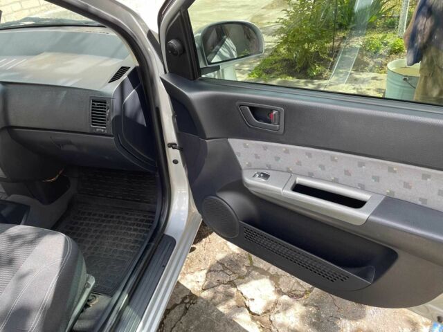 Серый Хендай Гетц, объемом двигателя 1.3 л и пробегом 166 тыс. км за 5300 $, фото 11 на Automoto.ua