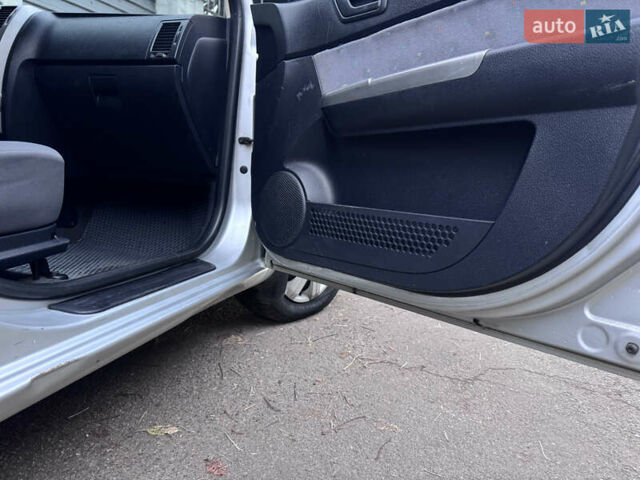 Серый Хендай Гетц, объемом двигателя 1.34 л и пробегом 215 тыс. км за 3650 $, фото 3 на Automoto.ua