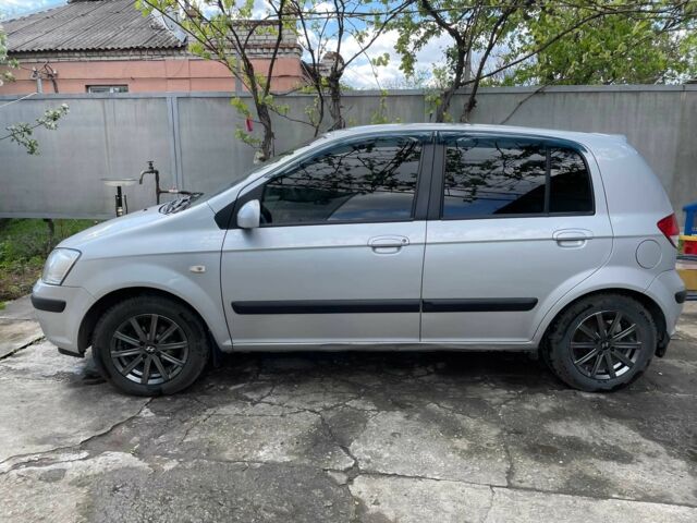 Серый Хендай Гетц, объемом двигателя 1.3 л и пробегом 166 тыс. км за 5300 $, фото 2 на Automoto.ua