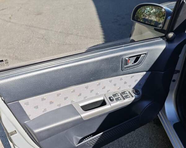 Сірий Хендай Гетц, об'ємом двигуна 1.34 л та пробігом 217 тис. км за 4500 $, фото 11 на Automoto.ua