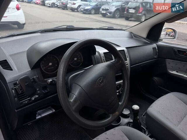 Серый Хендай Гетц, объемом двигателя 1.34 л и пробегом 215 тыс. км за 3650 $, фото 7 на Automoto.ua