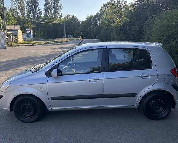 Серый Хендай Гетц, объемом двигателя 1.4 л и пробегом 208 тыс. км за 4000 $, фото 7 на Automoto.ua