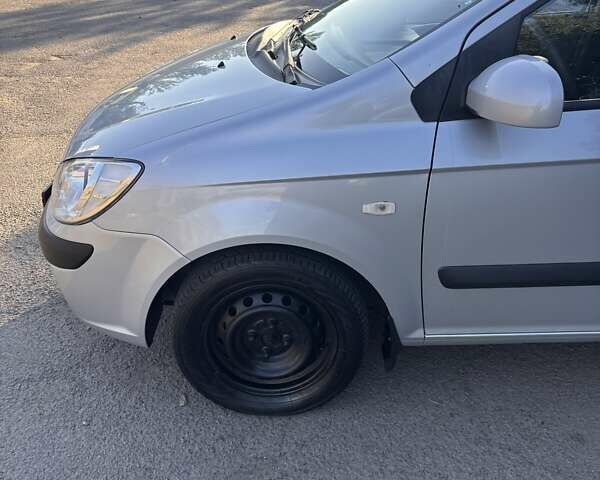 Серый Хендай Гетц, объемом двигателя 1.4 л и пробегом 208 тыс. км за 4000 $, фото 8 на Automoto.ua