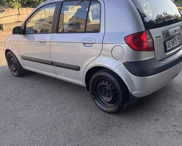 Серый Хендай Гетц, объемом двигателя 1.4 л и пробегом 208 тыс. км за 4000 $, фото 6 на Automoto.ua