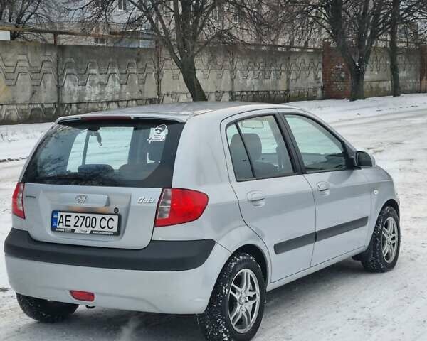 Серый Хендай Гетц, объемом двигателя 1.4 л и пробегом 190 тыс. км за 4900 $, фото 6 на Automoto.ua