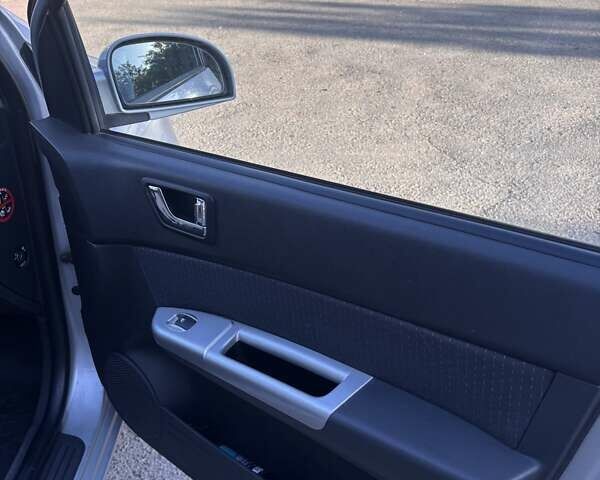 Серый Хендай Гетц, объемом двигателя 1.4 л и пробегом 208 тыс. км за 4000 $, фото 24 на Automoto.ua