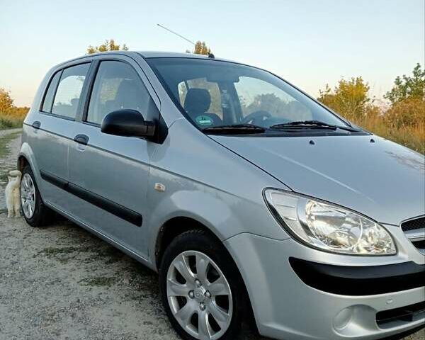 Сірий Хендай Гетц, об'ємом двигуна 1.09 л та пробігом 119 тис. км за 4390 $, фото 2 на Automoto.ua
