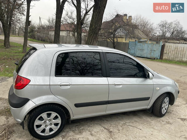 Серый Хендай Гетц, объемом двигателя 1.4 л и пробегом 160 тыс. км за 5500 $, фото 3 на Automoto.ua