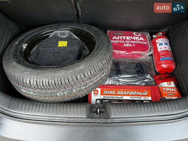 Сірий Хендай Гетц, об'ємом двигуна 1.6 л та пробігом 114 тис. км за 6200 $, фото 43 на Automoto.ua