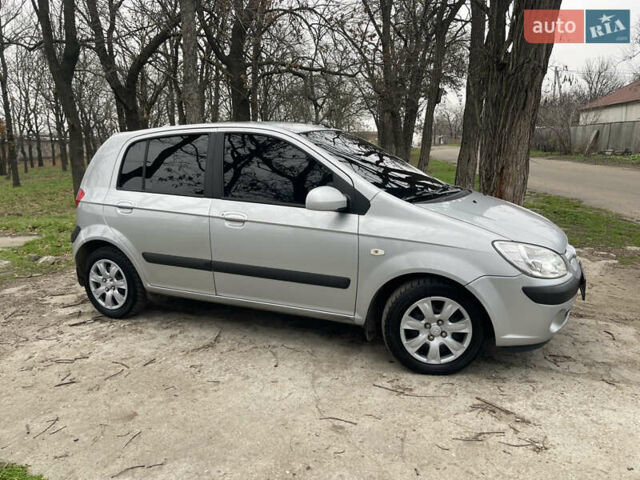 Серый Хендай Гетц, объемом двигателя 1.4 л и пробегом 160 тыс. км за 5500 $, фото 4 на Automoto.ua