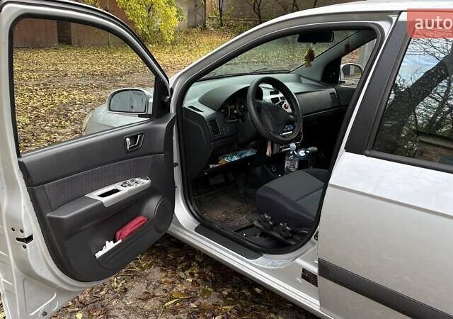 Хендай Гетц 2006 у Кропивницькому (Кіровограді) на Automoto.ua Сірий Хендай Гетц, об'ємом двигуна 1.4 л та пробігом 183 тис. км за 5100 $, фото 5 на Automoto.ua