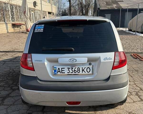Серый Хендай Гетц, объемом двигателя 1.4 л и пробегом 203 тыс. км за 4899 $, фото 5 на Automoto.ua