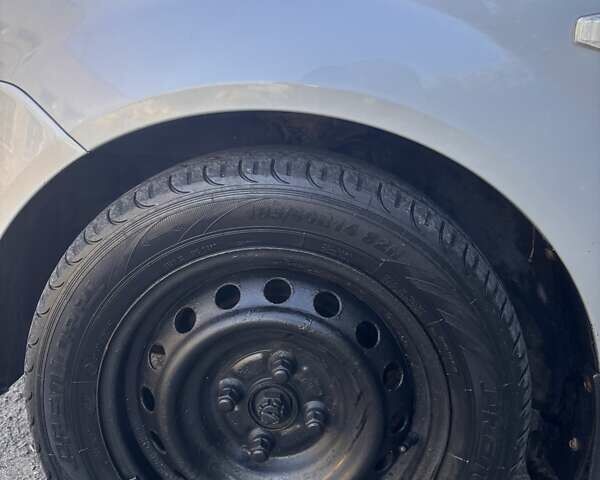 Серый Хендай Гетц, объемом двигателя 1.4 л и пробегом 208 тыс. км за 4000 $, фото 13 на Automoto.ua