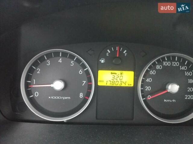 Сірий Хендай Гетц, об'ємом двигуна 1.4 л та пробігом 178 тис. км за 4000 $, фото 12 на Automoto.ua