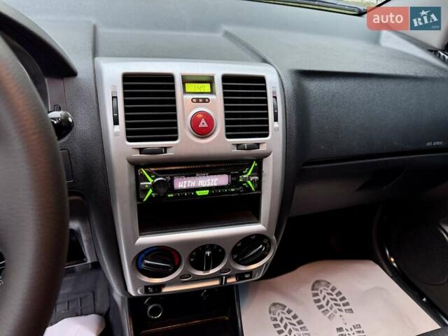 Серый Хендай Гетц, объемом двигателя 1.59 л и пробегом 120 тыс. км за 5990 $, фото 28 на Automoto.ua