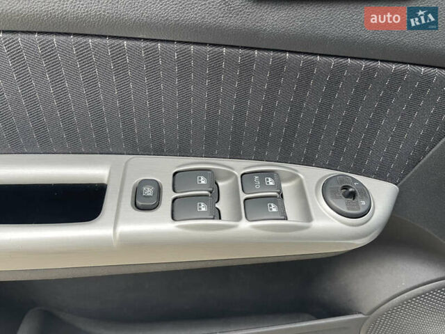 Серый Хендай Гетц, объемом двигателя 1.4 л и пробегом 160 тыс. км за 5500 $, фото 9 на Automoto.ua