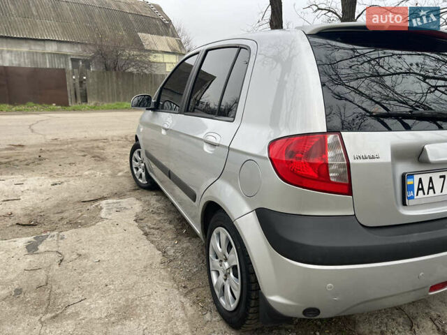 Серый Хендай Гетц, объемом двигателя 1.4 л и пробегом 160 тыс. км за 5500 $, фото 2 на Automoto.ua