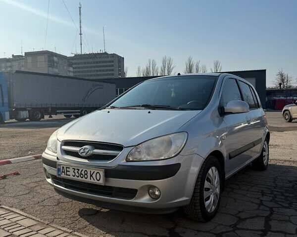 Серый Хендай Гетц, объемом двигателя 1.4 л и пробегом 203 тыс. км за 4899 $, фото 2 на Automoto.ua