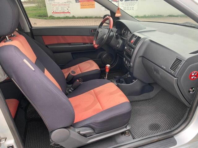 Серый Хендай Гетц, объемом двигателя 1.1 л и пробегом 220 тыс. км за 2300 $, фото 9 на Automoto.ua