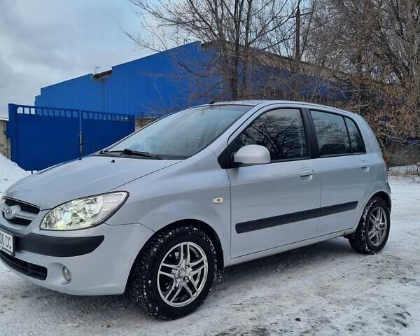 Серый Хендай Гетц, объемом двигателя 1.4 л и пробегом 190 тыс. км за 4900 $, фото 2 на Automoto.ua