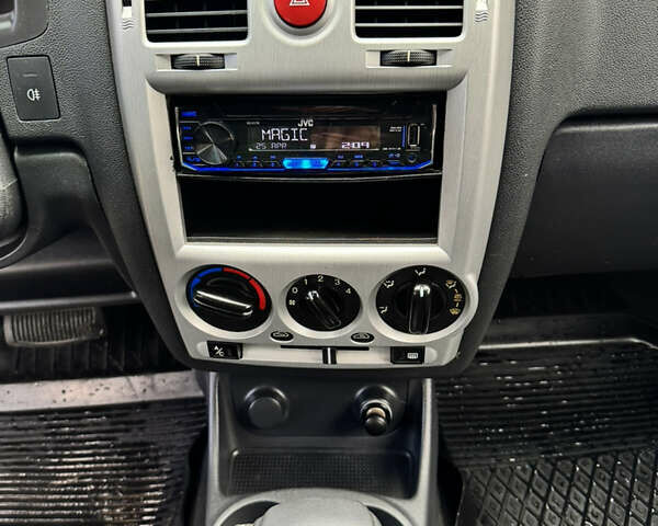 Серый Хендай Гетц, объемом двигателя 1.4 л и пробегом 149 тыс. км за 5500 $, фото 19 на Automoto.ua