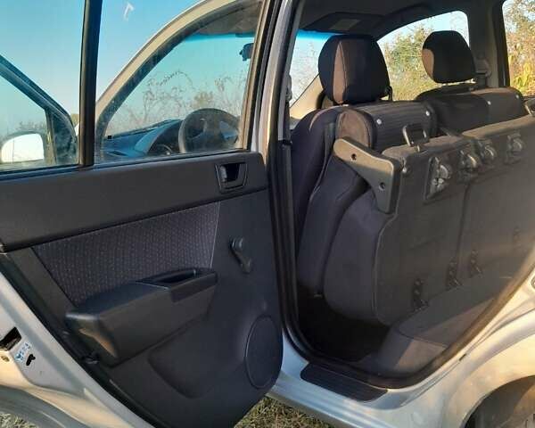 Сірий Хендай Гетц, об'ємом двигуна 1.09 л та пробігом 119 тис. км за 4390 $, фото 18 на Automoto.ua