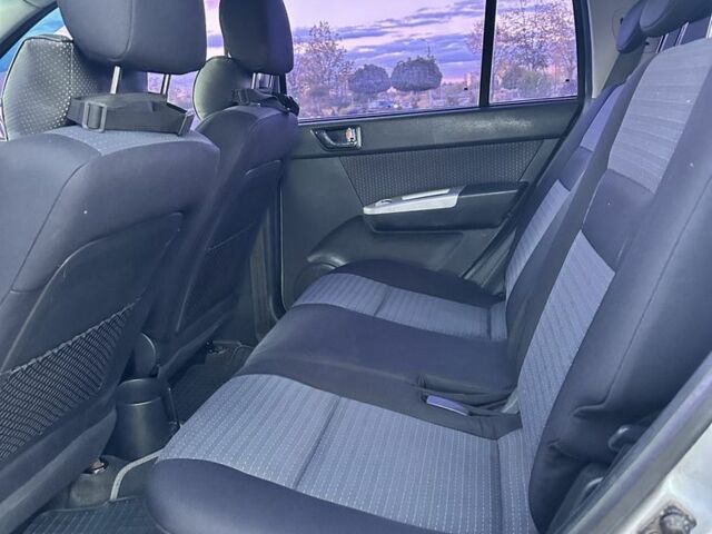 Серый Хендай Гетц, объемом двигателя 1.4 л и пробегом 186 тыс. км за 4200 $, фото 6 на Automoto.ua