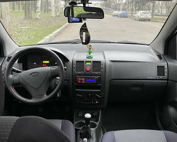 Серый Хендай Гетц, объемом двигателя 1.09 л и пробегом 263 тыс. км за 3200 $, фото 3 на Automoto.ua