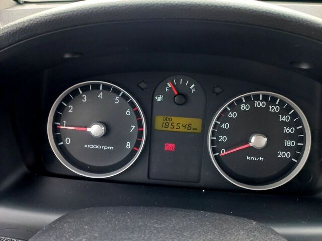 Серый Хендай Гетц, объемом двигателя 1.1 л и пробегом 185 тыс. км за 4000 $, фото 13 на Automoto.ua