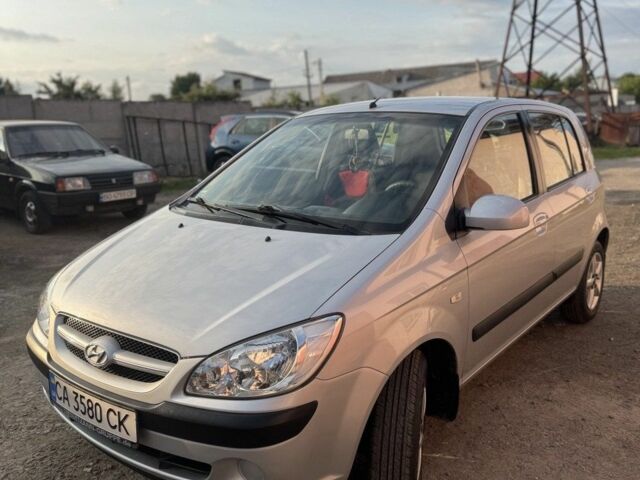 Серый Хендай Гетц, объемом двигателя 1.1 л и пробегом 187 тыс. км за 4600 $, фото 1 на Automoto.ua