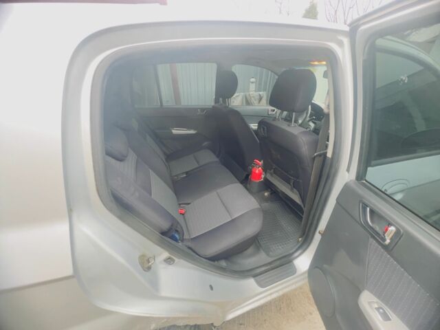 Серый Хендай Гетц, объемом двигателя 1.4 л и пробегом 170 тыс. км за 2850 $, фото 7 на Automoto.ua