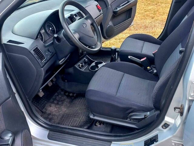 Серый Хендай Гетц, объемом двигателя 1.1 л и пробегом 185 тыс. км за 4000 $, фото 11 на Automoto.ua