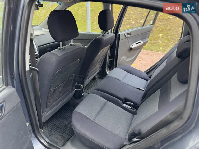 Серый Хендай Гетц, объемом двигателя 1.4 л и пробегом 186 тыс. км за 4950 $, фото 12 на Automoto.ua