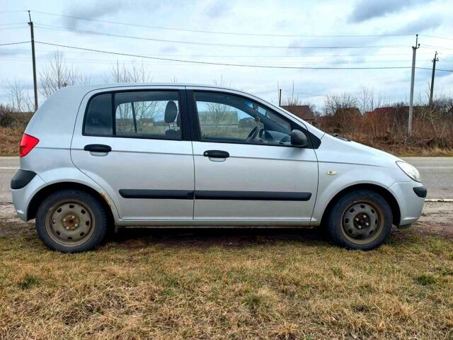 Серый Хендай Гетц, объемом двигателя 1.1 л и пробегом 185 тыс. км за 4000 $, фото 6 на Automoto.ua