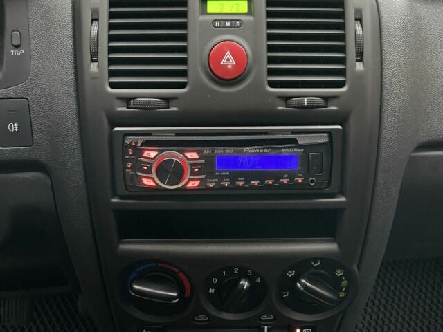 Серый Хендай Гетц, объемом двигателя 1.1 л и пробегом 263 тыс. км за 3200 $, фото 10 на Automoto.ua