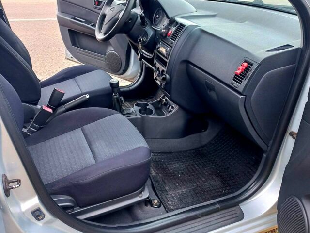 Серый Хендай Гетц, объемом двигателя 1.1 л и пробегом 185 тыс. км за 4000 $, фото 12 на Automoto.ua