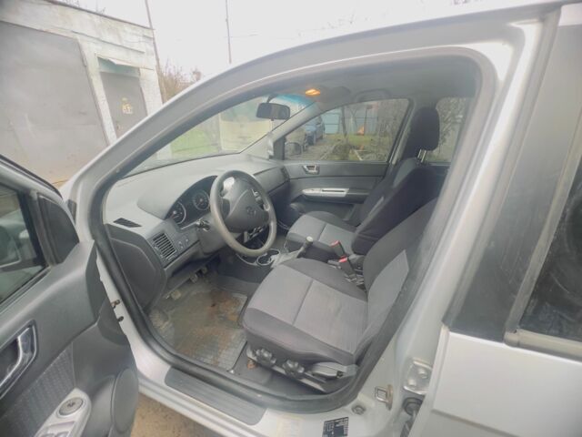 Серый Хендай Гетц, объемом двигателя 1.4 л и пробегом 170 тыс. км за 2850 $, фото 8 на Automoto.ua