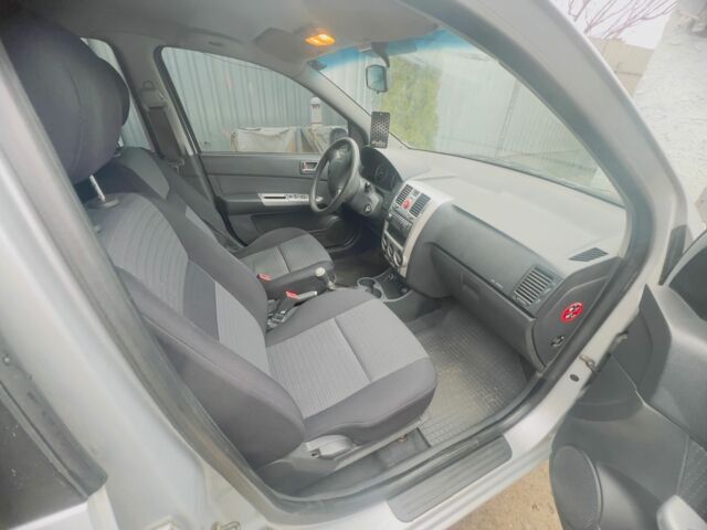 Серый Хендай Гетц, объемом двигателя 1.4 л и пробегом 170 тыс. км за 2850 $, фото 6 на Automoto.ua