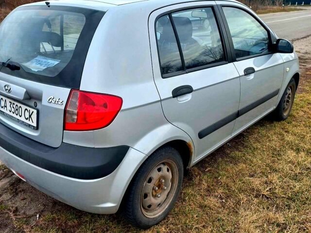 Серый Хендай Гетц, объемом двигателя 1.1 л и пробегом 185 тыс. км за 4000 $, фото 5 на Automoto.ua