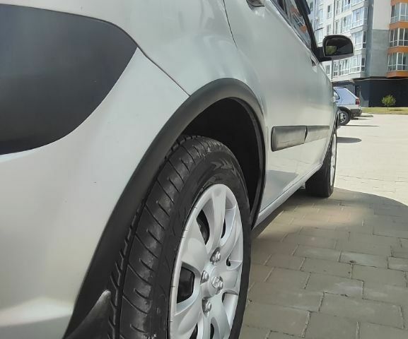 Серый Хендай Гетц, объемом двигателя 1.4 л и пробегом 226 тыс. км за 3600 $, фото 7 на Automoto.ua