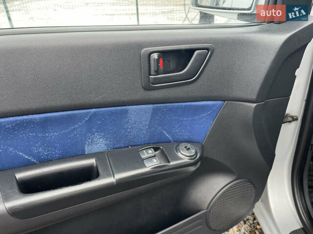 Серый Хендай Гетц, объемом двигателя 1.09 л и пробегом 269 тыс. км за 3950 $, фото 26 на Automoto.ua