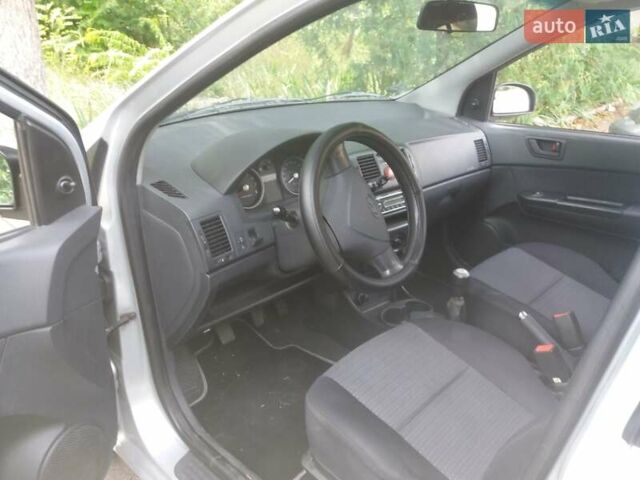 Серый Хендай Гетц, объемом двигателя 1.1 л и пробегом 217 тыс. км за 3600 $, фото 6 на Automoto.ua
