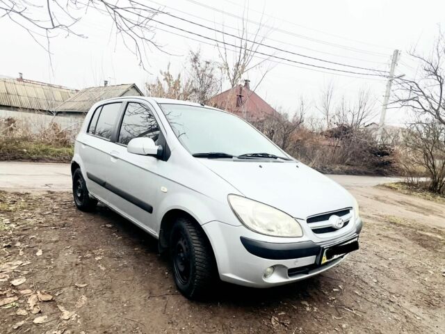 Серый Хендай Гетц, объемом двигателя 1.4 л и пробегом 170 тыс. км за 2850 $, фото 5 на Automoto.ua