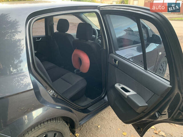 Серый Хендай Гетц, объемом двигателя 1.4 л и пробегом 138 тыс. км за 5000 $, фото 7 на Automoto.ua